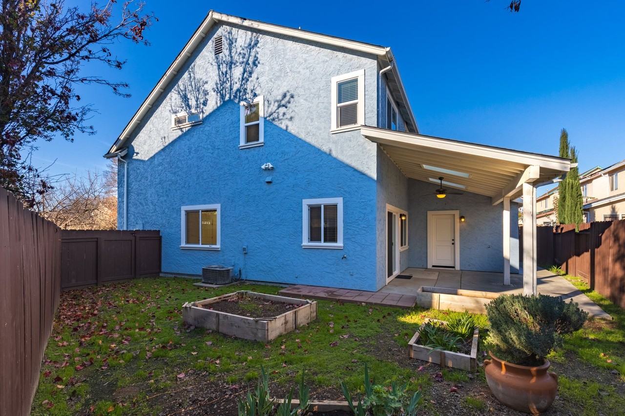 1955 Belgium Ave - Photo 7 of 24