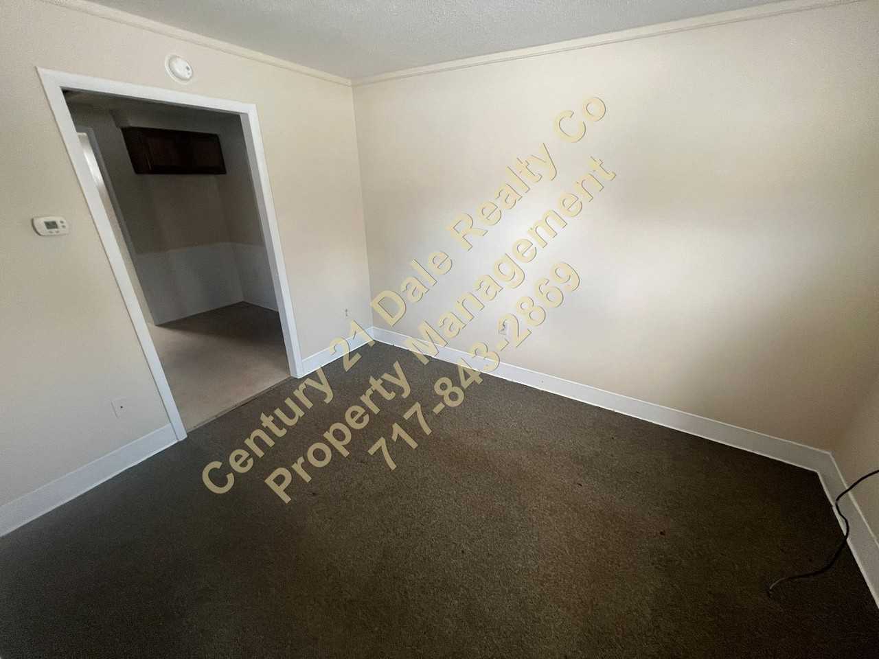 1404 E Maple St #C - Photo 6 of 12