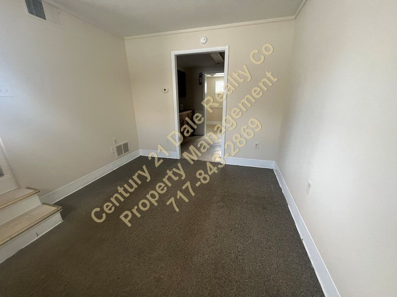 1404 E Maple St #C - Photo 7 of 12