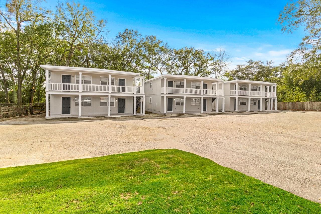 Magnolia Apartments - Photo 3 of 15