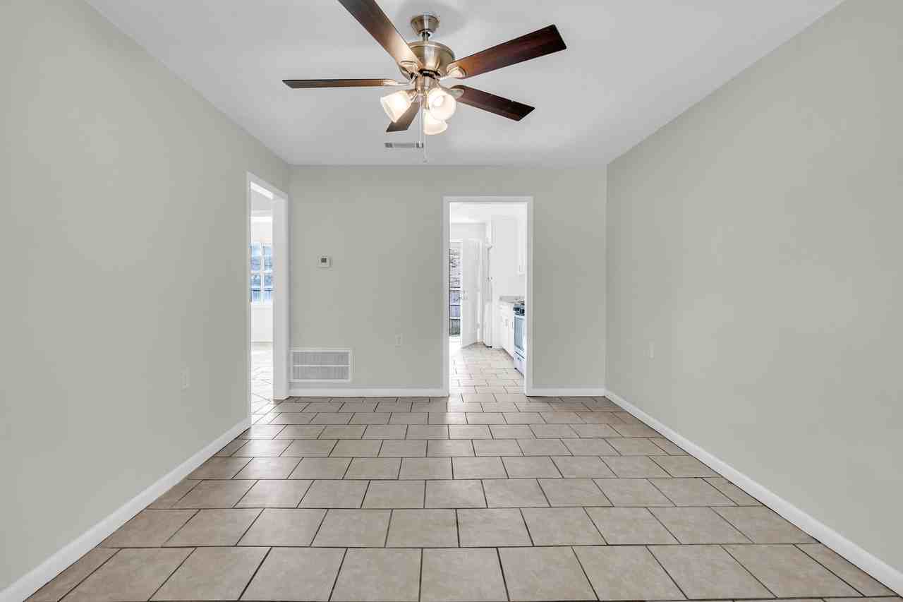 1010 N Montgomery St Apt 2b #2B - Photo 3 of 22