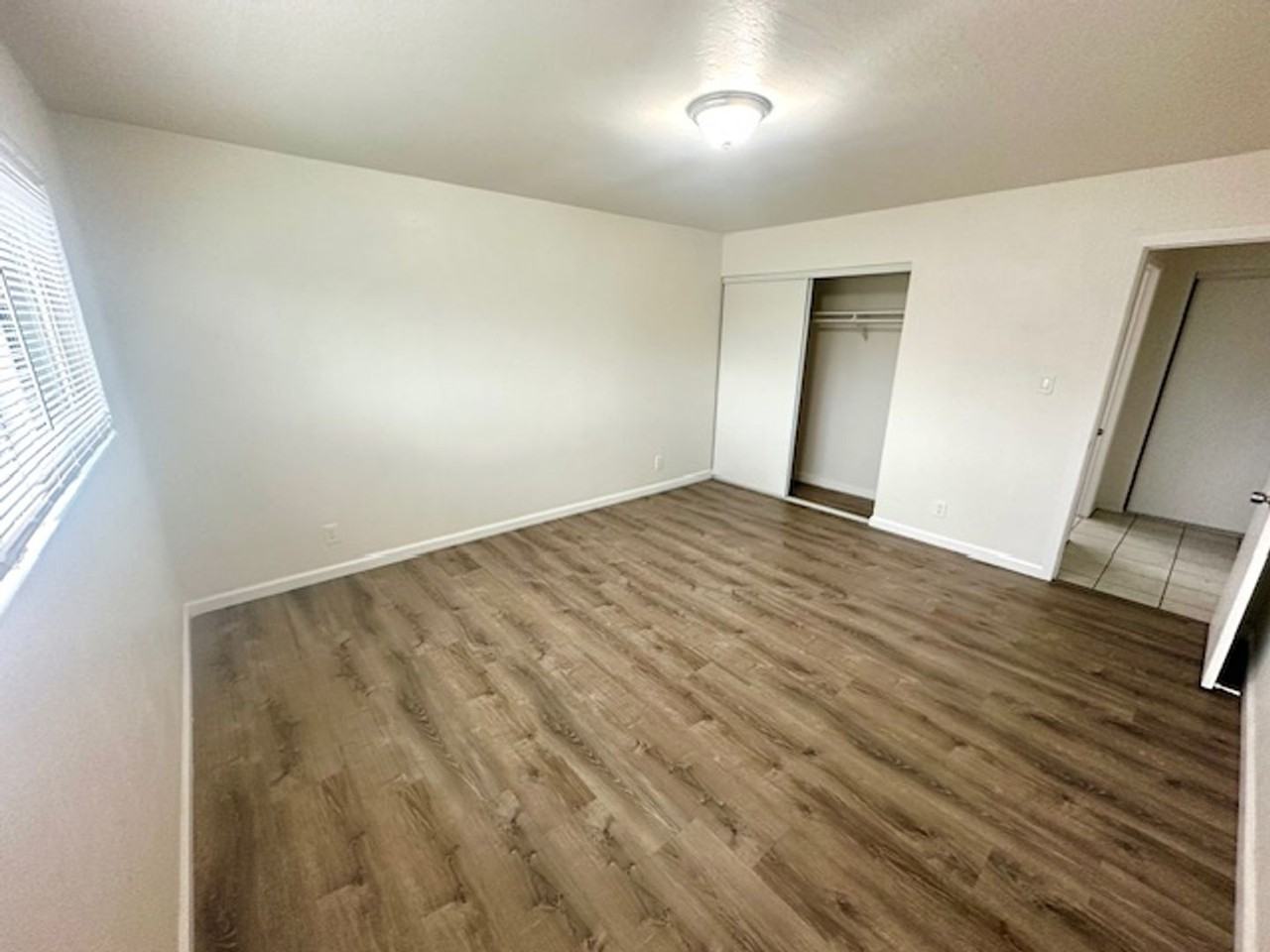 3060 Logan St - Photo 2 of 18