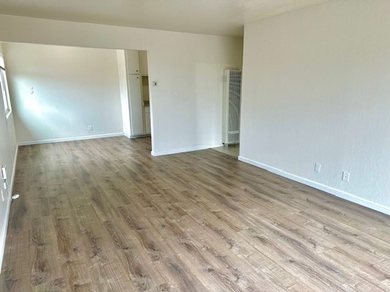 3060 Logan St - Photo 4 of 18