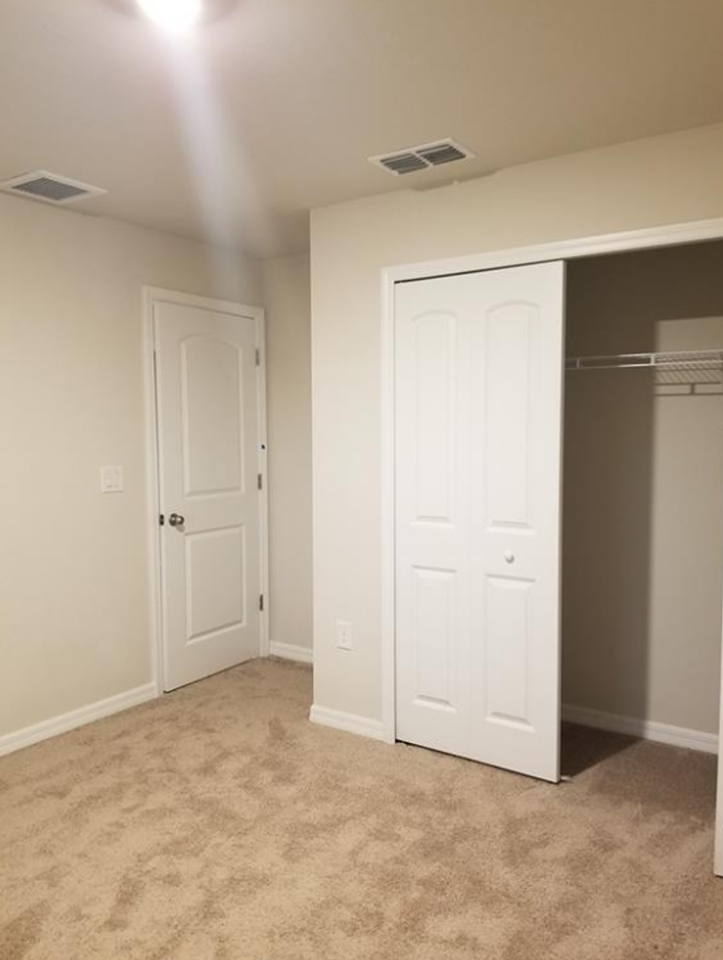 1333 Nw 13th Pl - Photo 5 of 13