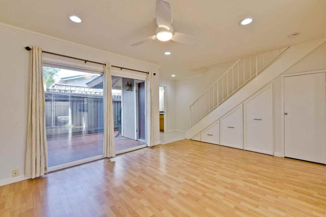 21099 Red Fir Ct - Photo 2 of 50