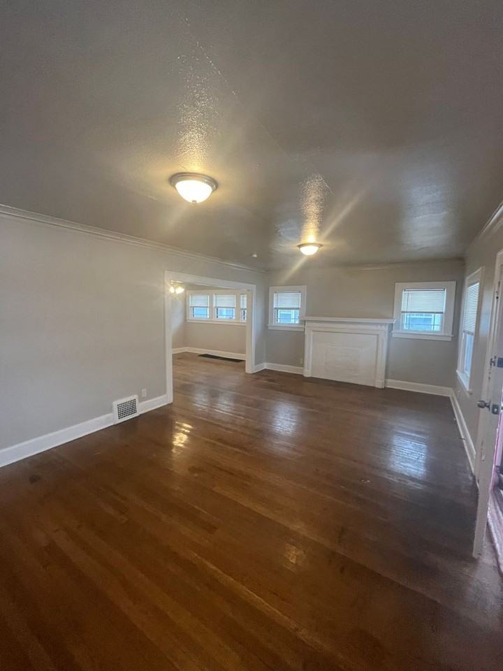 5330 Rockhill Rd - Photo 2 of 14