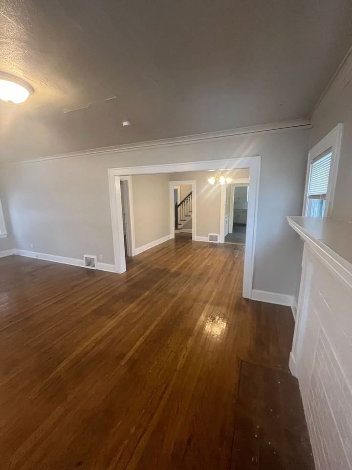 5330 Rockhill Rd - Photo 3 of 14