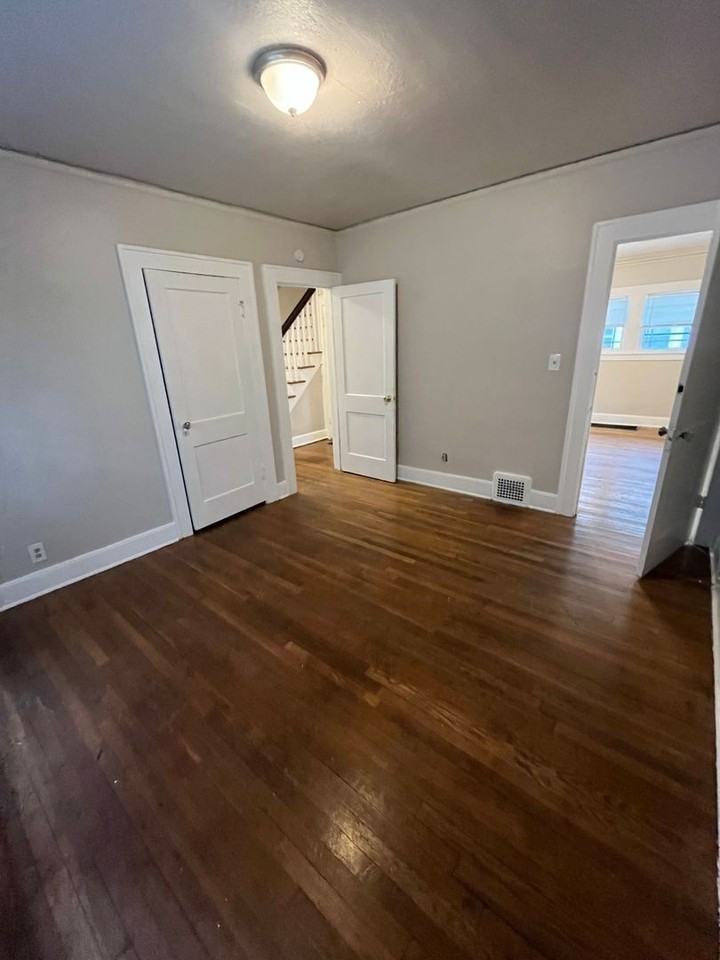 5330 Rockhill Rd - Photo 6 of 14