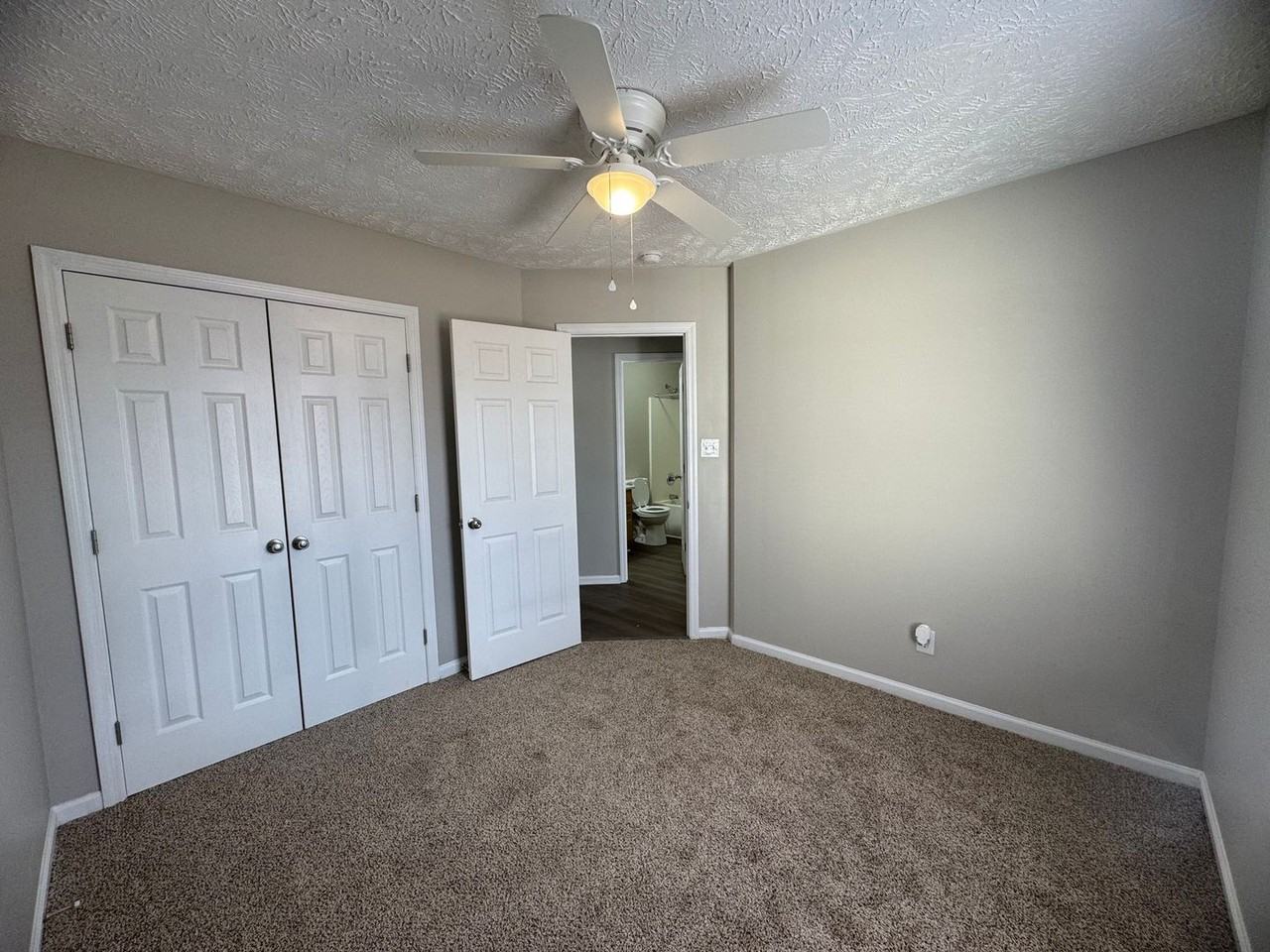 1453 Ferndell Dr - Photo 6 of 13