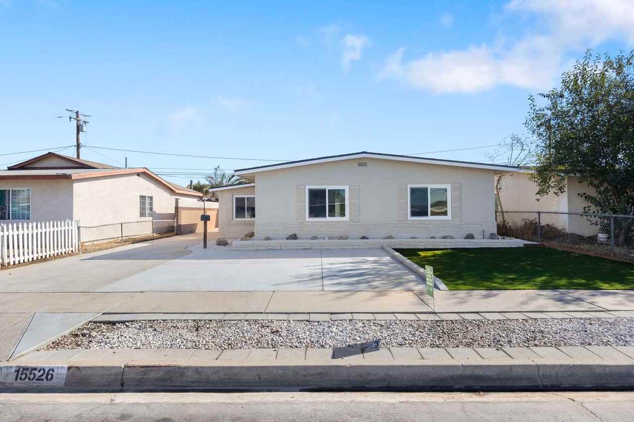 15526 Cameo Ave - Photo 3 of 26