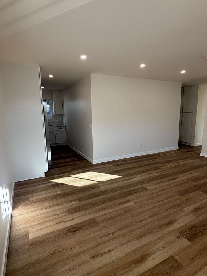 15528 Cameo Ave - Photo 4 of 23