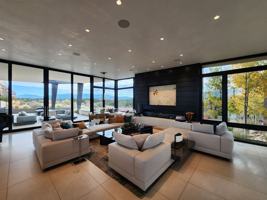 featured image of 36 Plaza Del Centro
