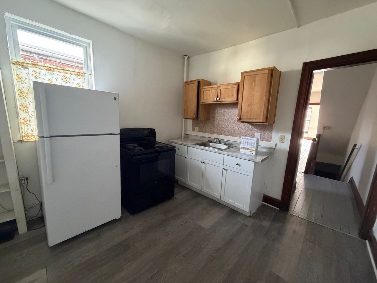 347 E King St - Photo 3 of 8