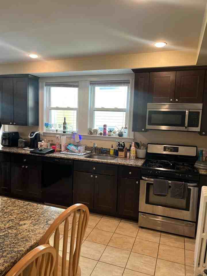 50 Atkins St - Photo 2 of 19