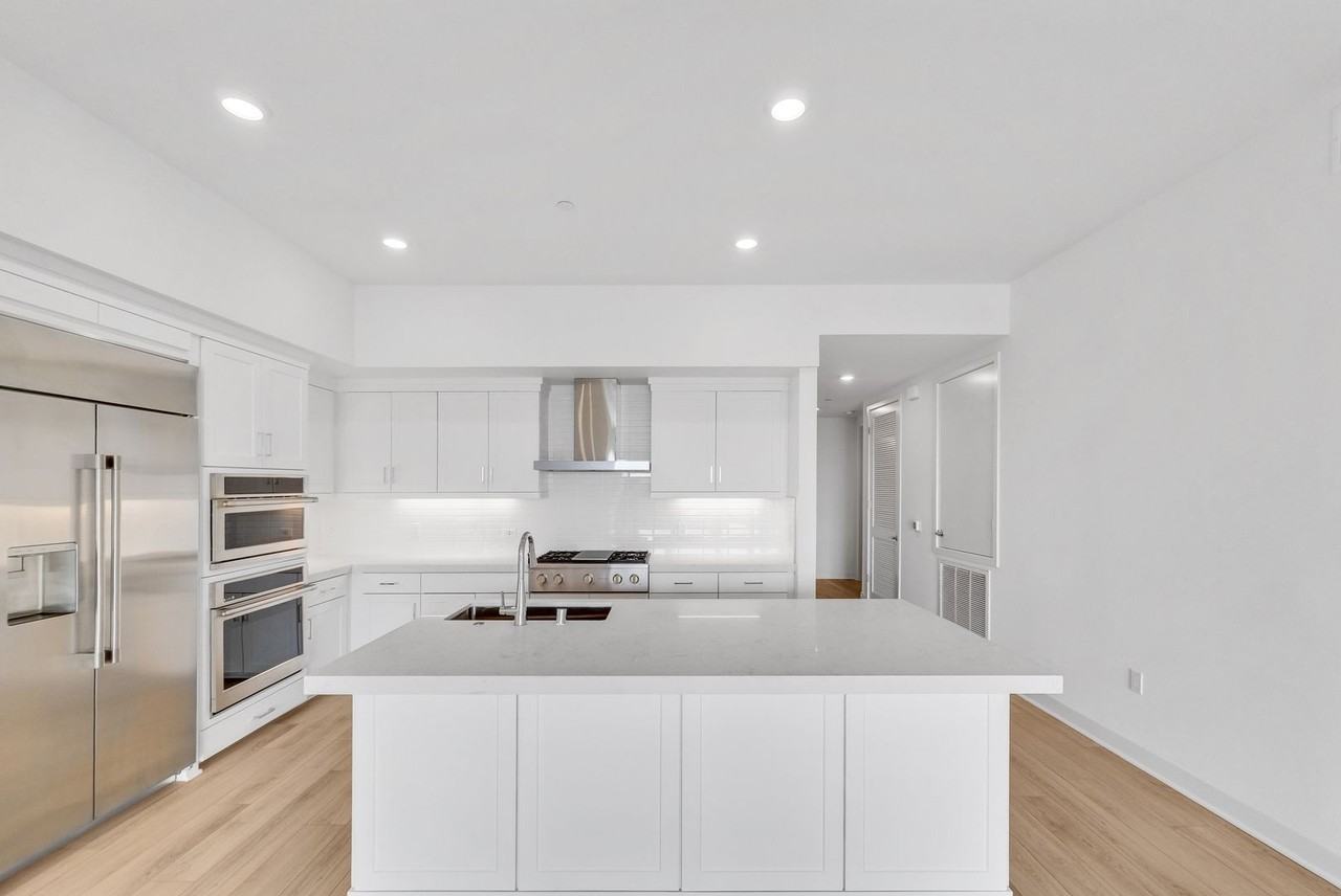 4507 Rivington - Photo 6 of 33