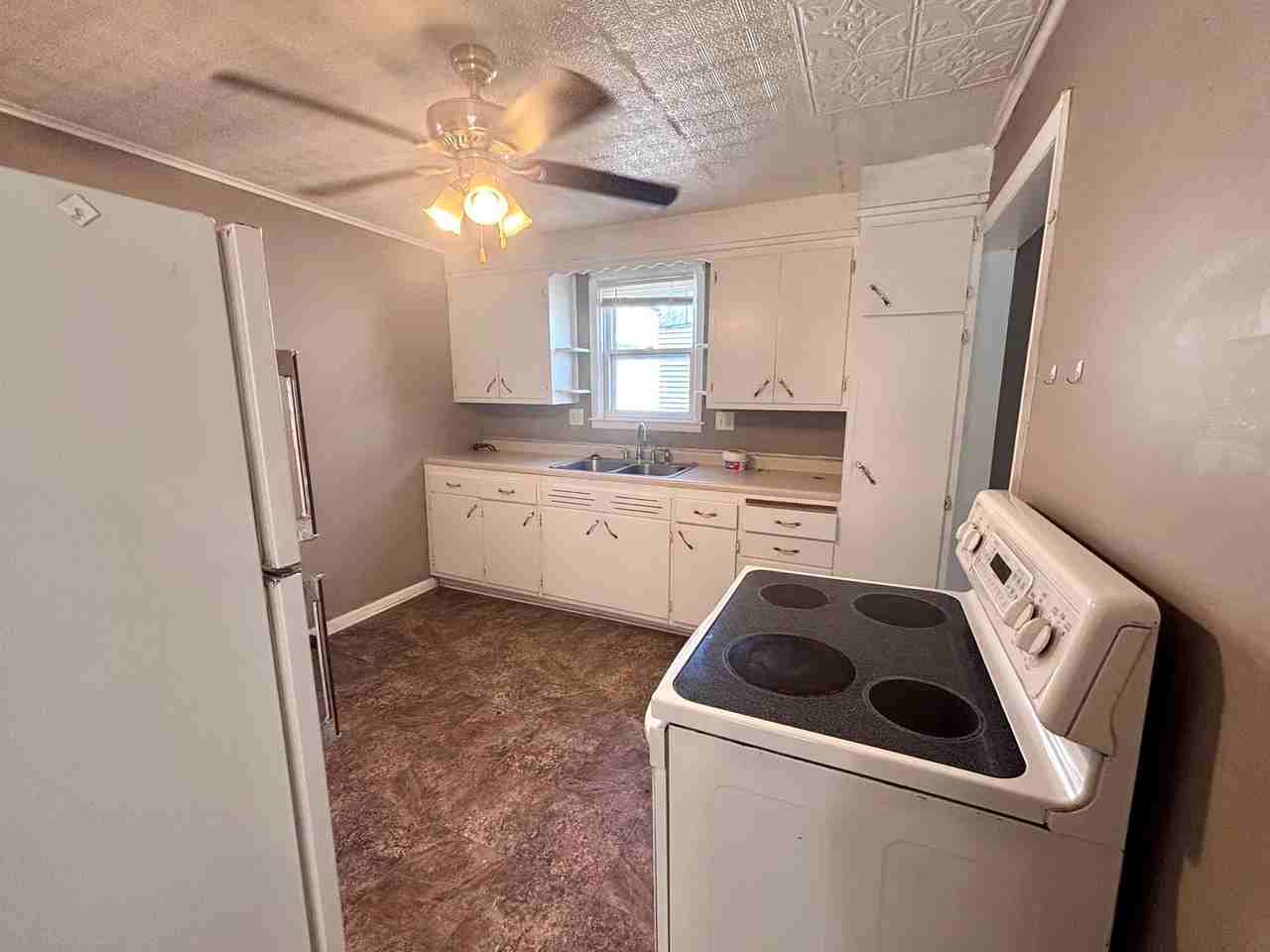 726 W Military Ave - Photo 4 of 12