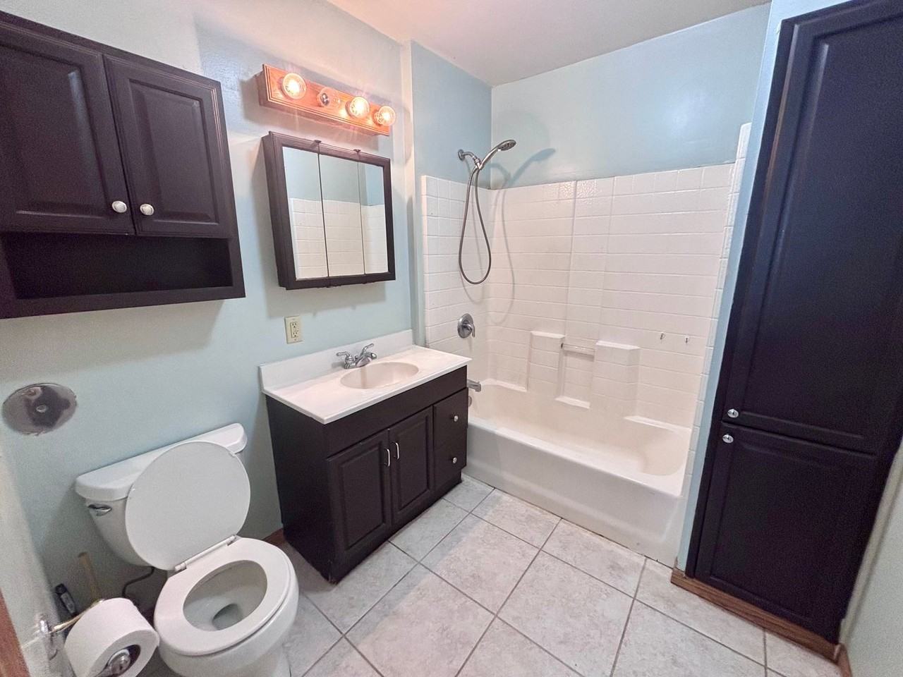 726 W Military Ave - Photo 5 of 12