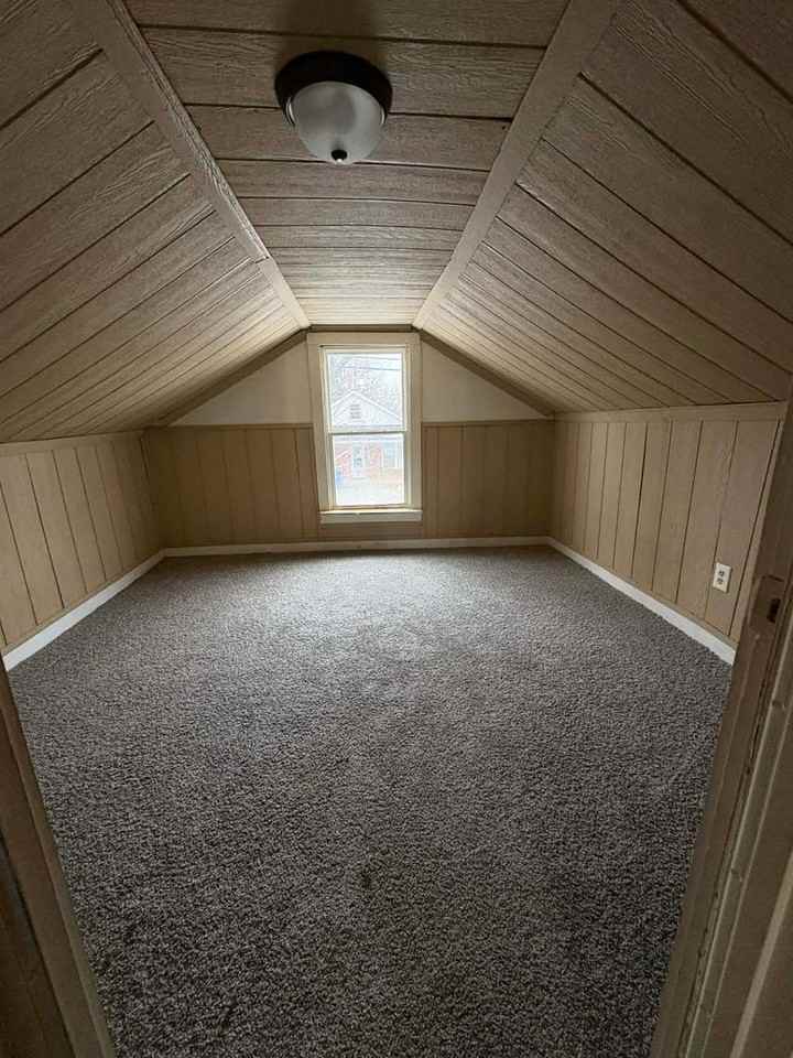 212 Bryan St - Photo 7 of 8