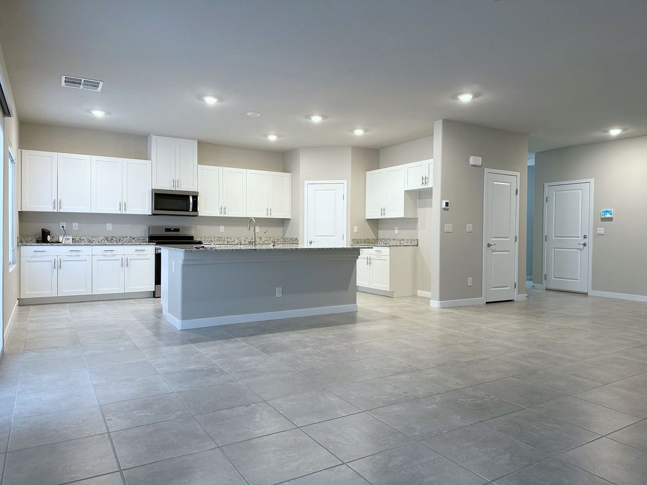 8378 S Miller Ln - Photo 7 of 49