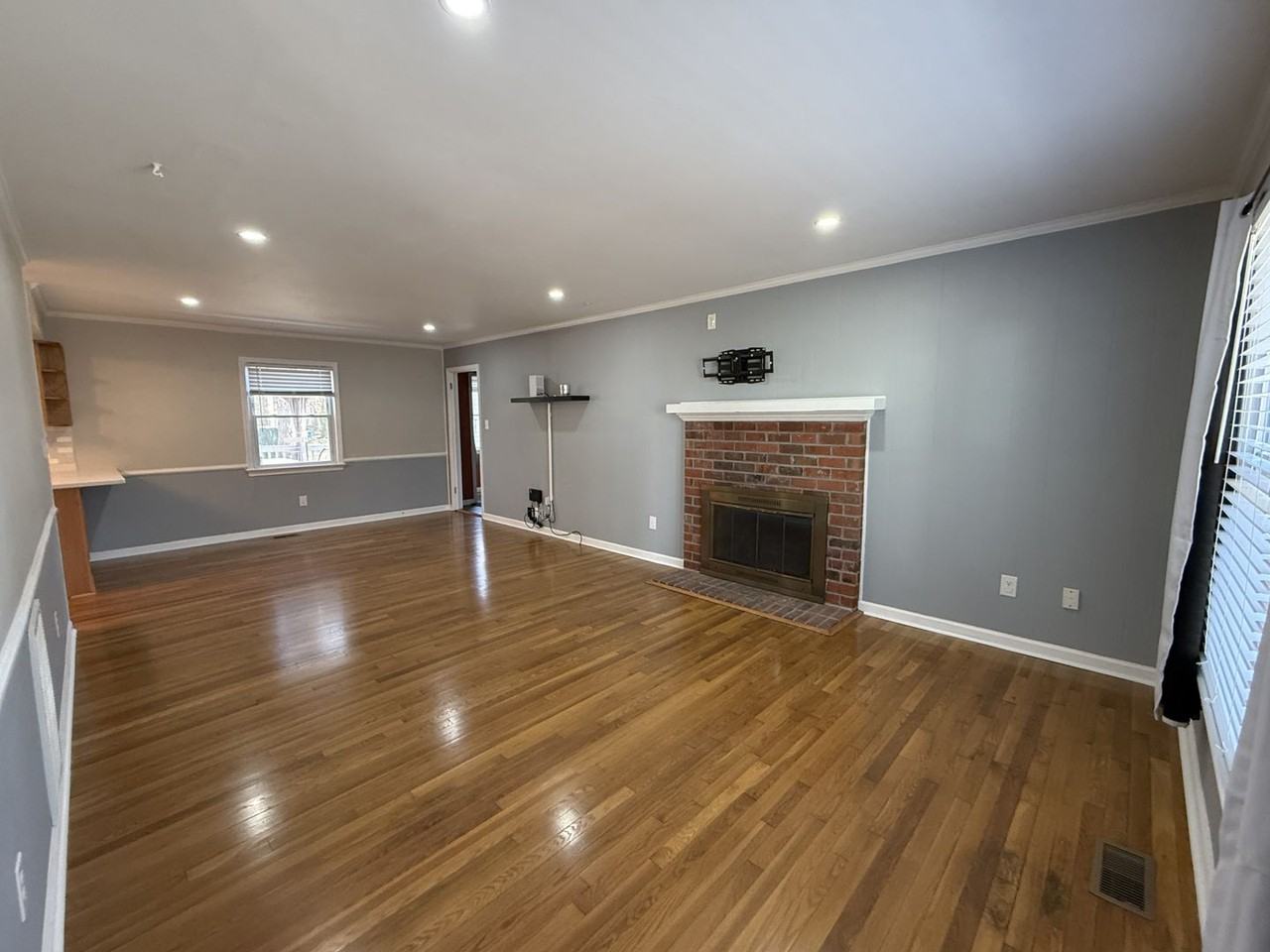 661 Village Green Pkwy - Photo 3 of 25