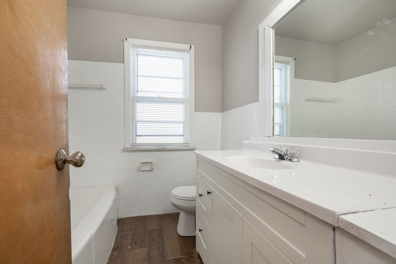 3697 Brinkmore Rd - Photo 2 of 18