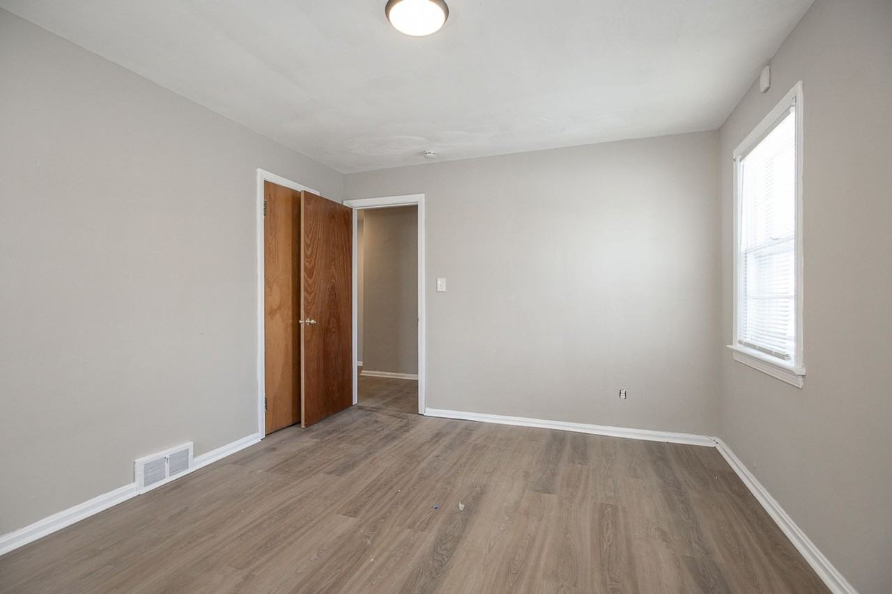 3697 Brinkmore Rd - Photo 3 of 18