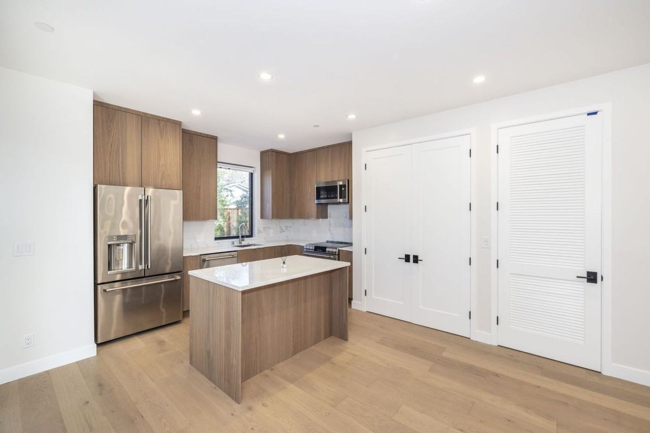 3737 El Centro St #A - Photo 5 of 12