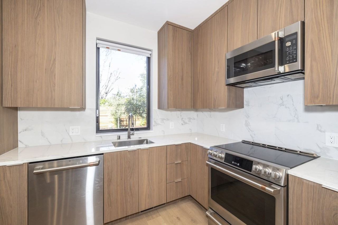 3737 El Centro St #A - Photo 6 of 12