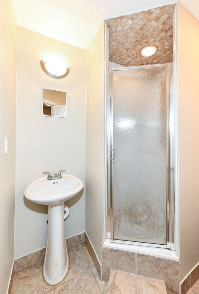 1034 Reserve Way - Photo 3 of 31