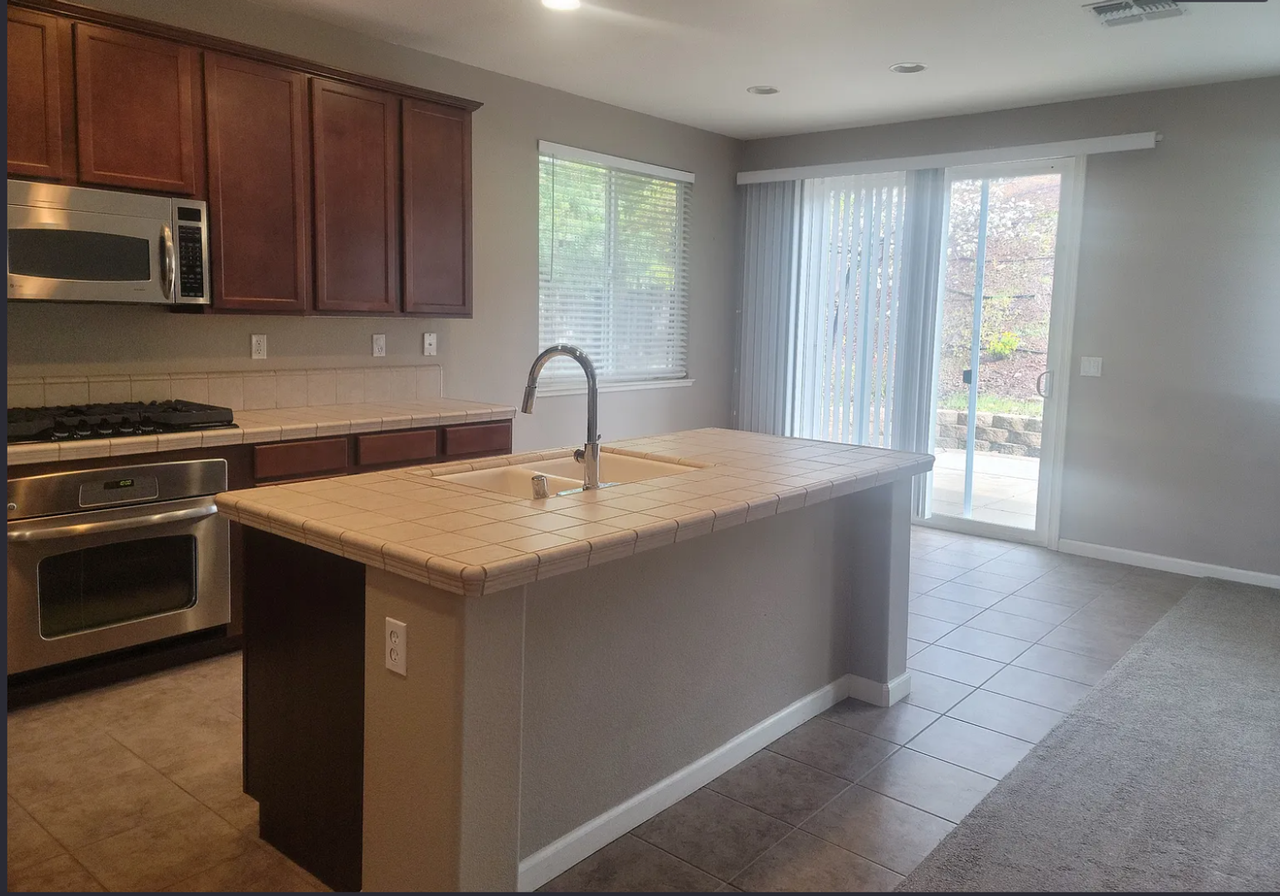 11000 Caballo Cir - Photo 3 of 5