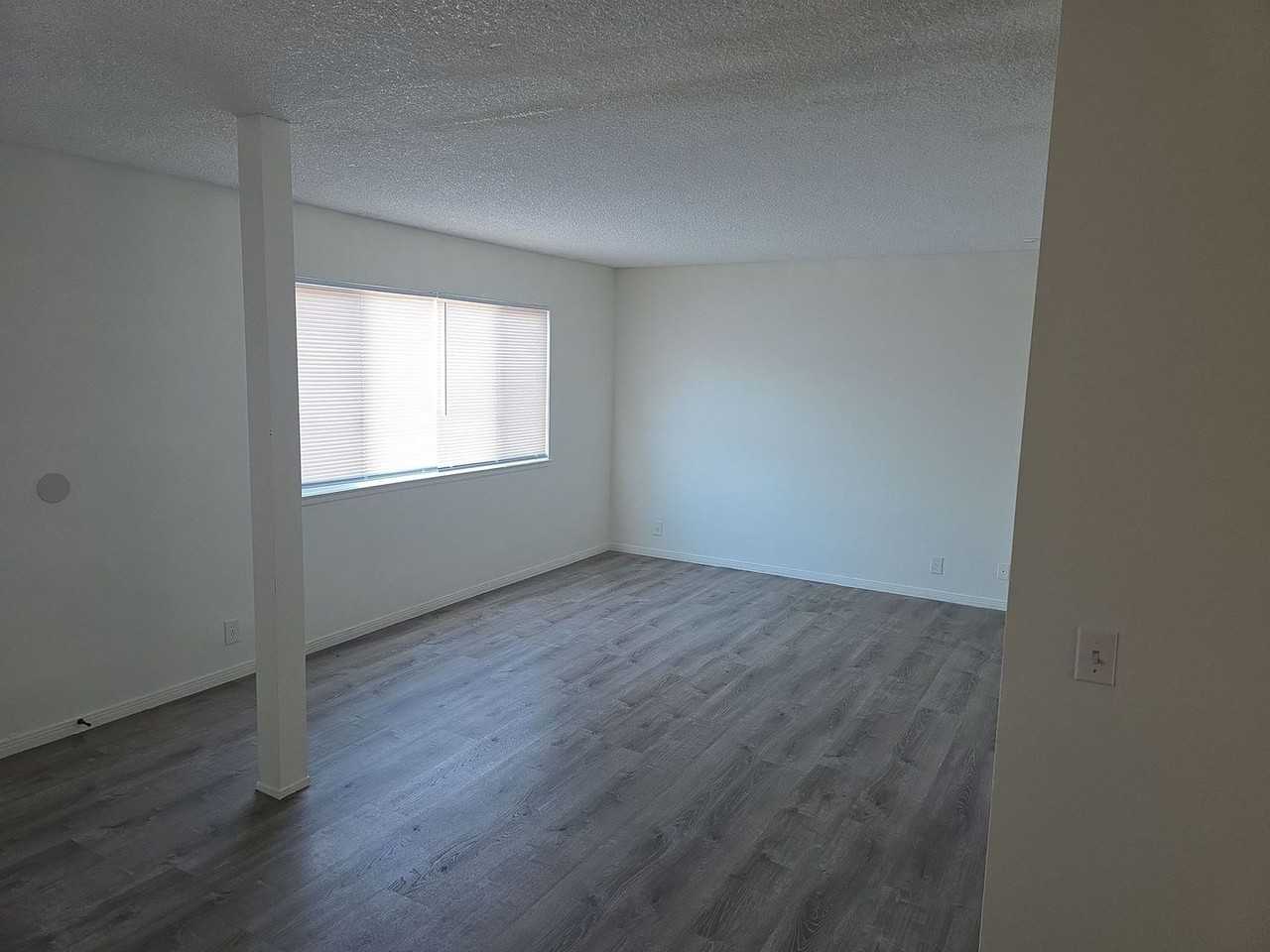 2630 El Dorado Ave Apt B - Photo 3 of 8