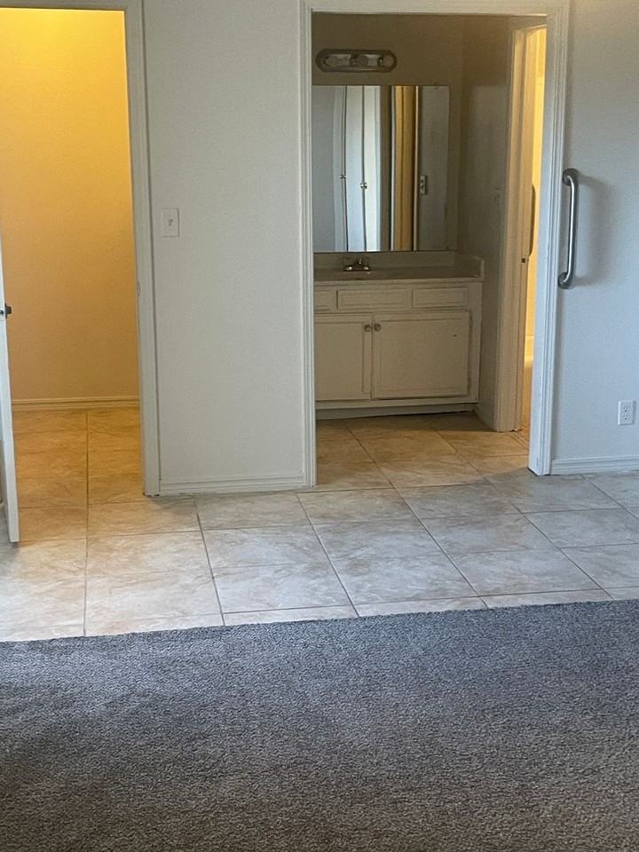 5124 S Delaware Pl #B - Photo 4 of 5