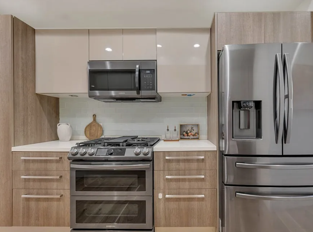 851 N San Vicente Blvd #128 - Photo 5 of 34