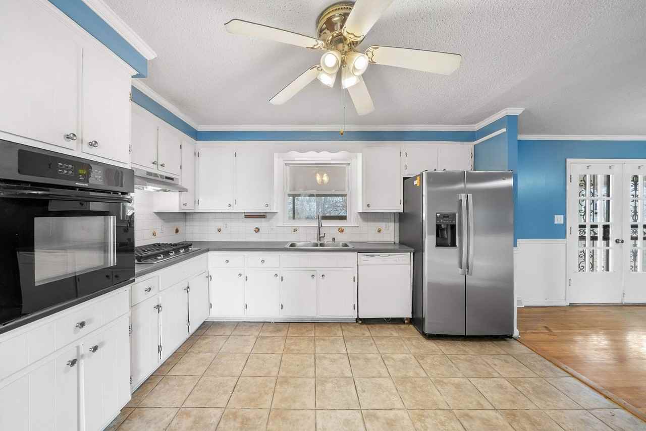 233 Pine Mountain Rd - Photo 7 of 34