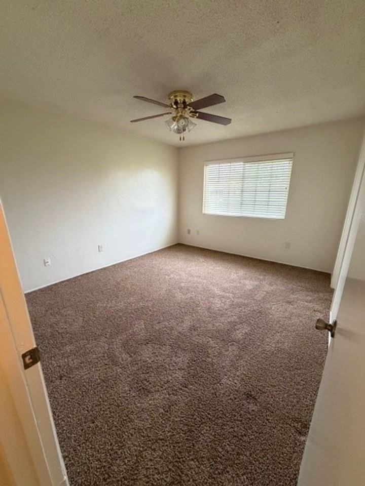 10908 Michele Ave - Photo 5 of 11