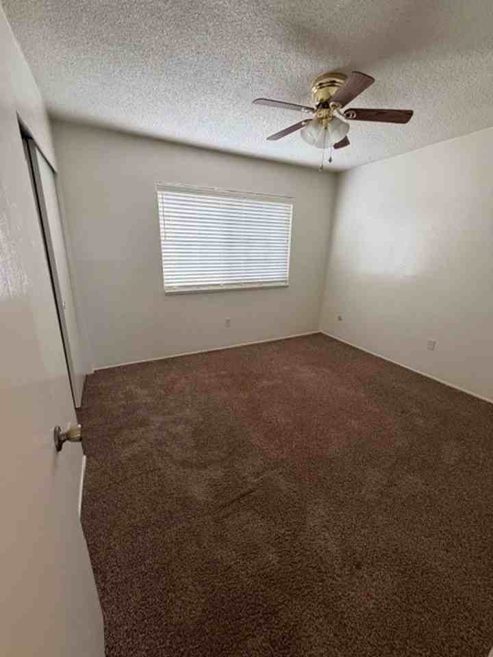 10908 Michele Ave - Photo 7 of 11