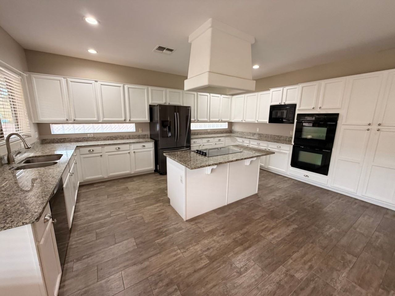 13313 W Palo Verde Dr - Photo 7 of 37