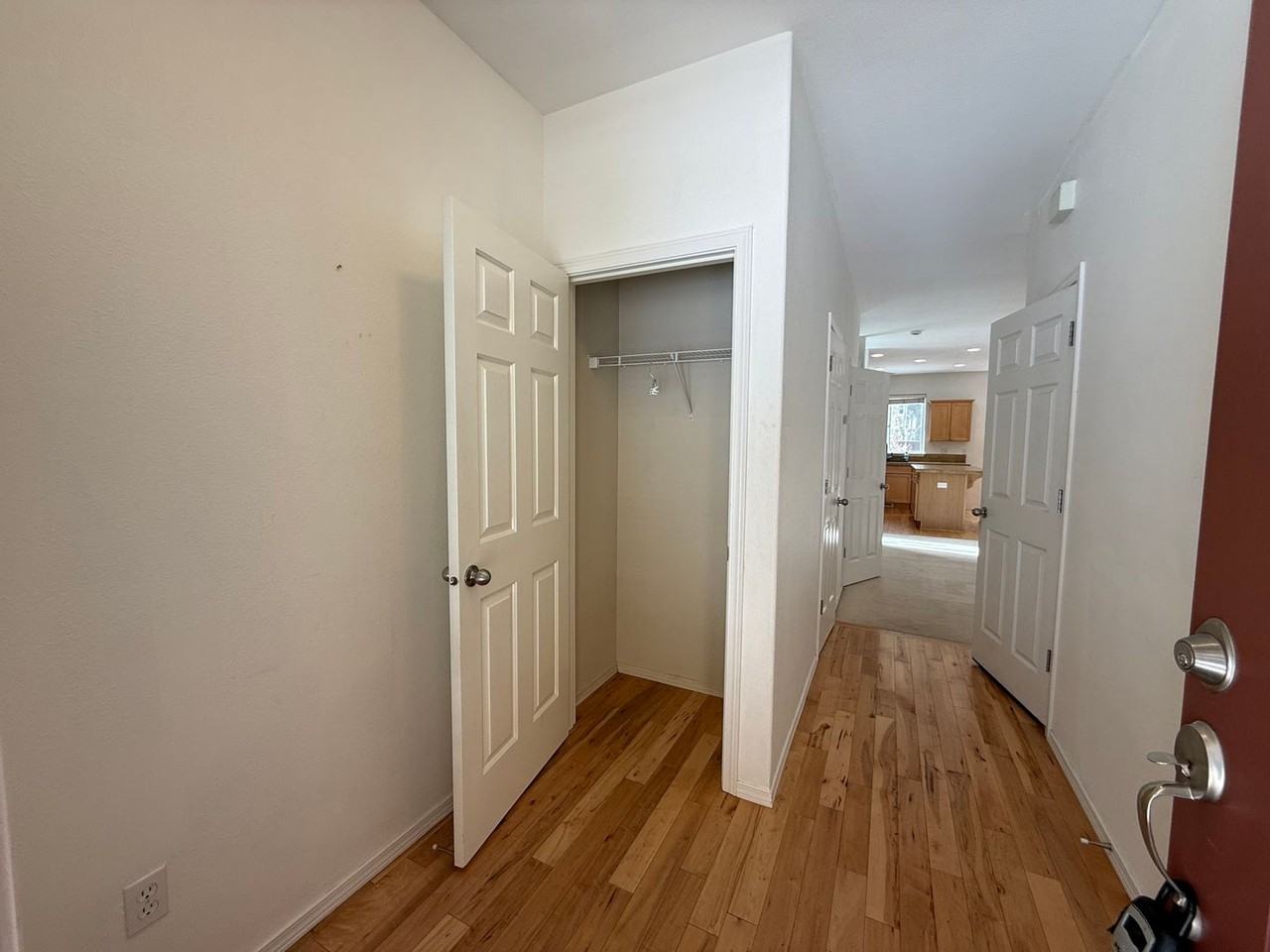 19430 Hollygrape St - Photo 3 of 27