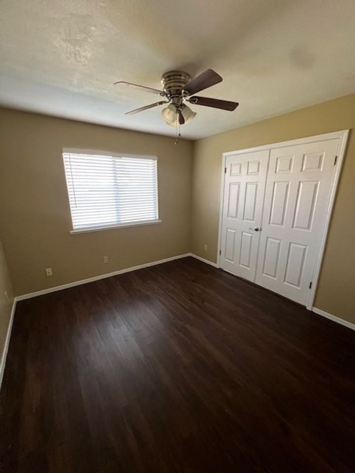 29122 Monterey Ct - Photo 5 of 14