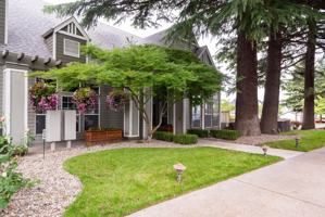 featured image of 20454 Ne Sandy Blvd
