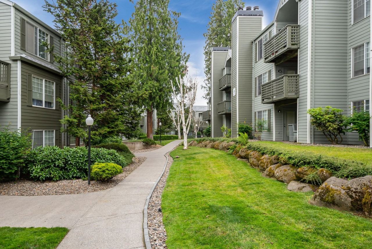 Courtyards at Fairview - Photo 4 of 8