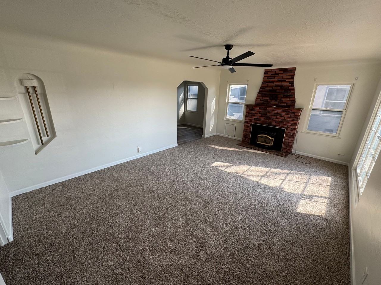 104 Brighton Way - Photo 2 of 16