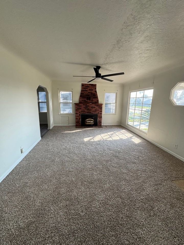 104 Brighton Way - Photo 3 of 16