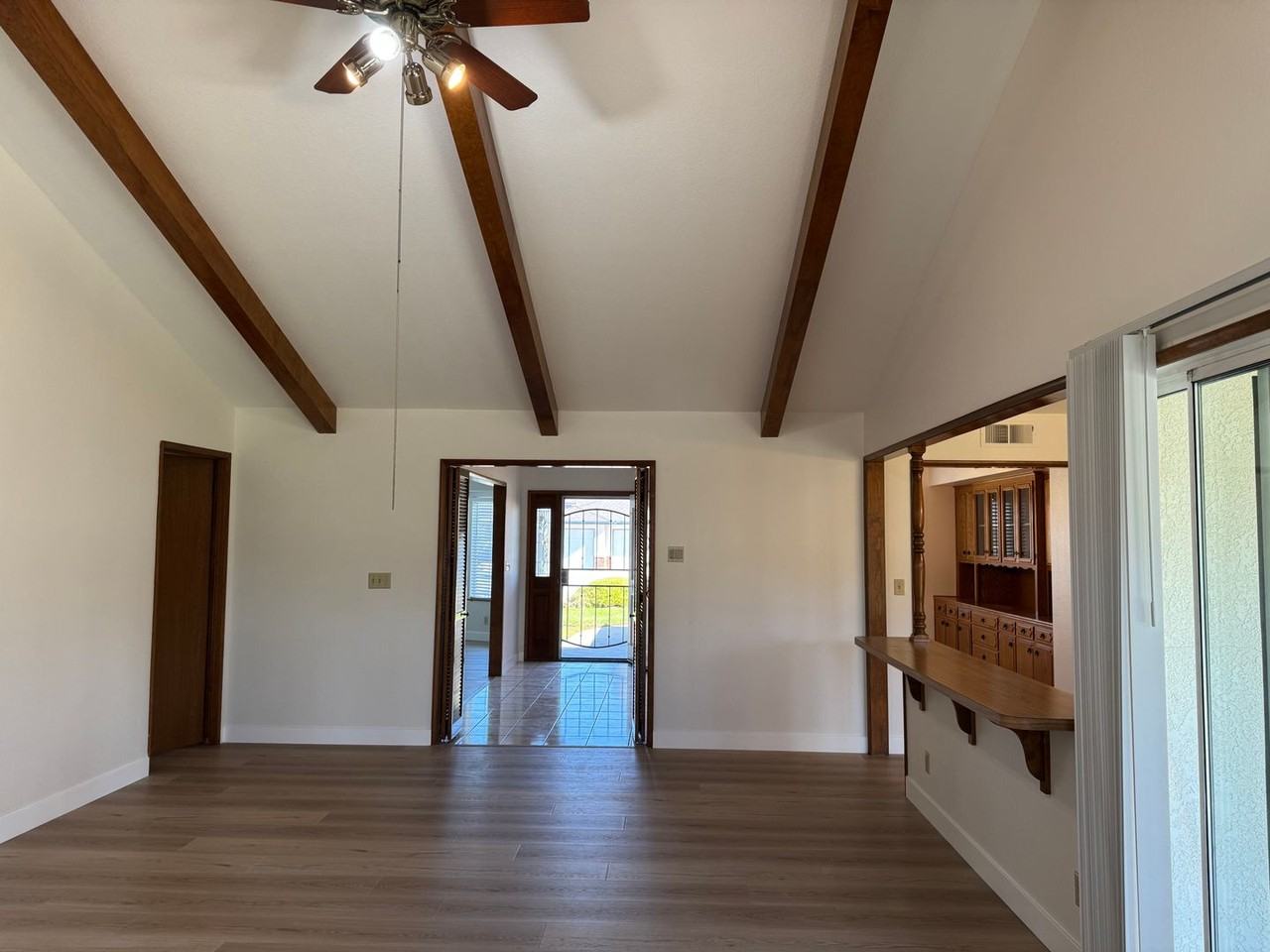 6517 N San Pedro Ave - Photo 5 of 38