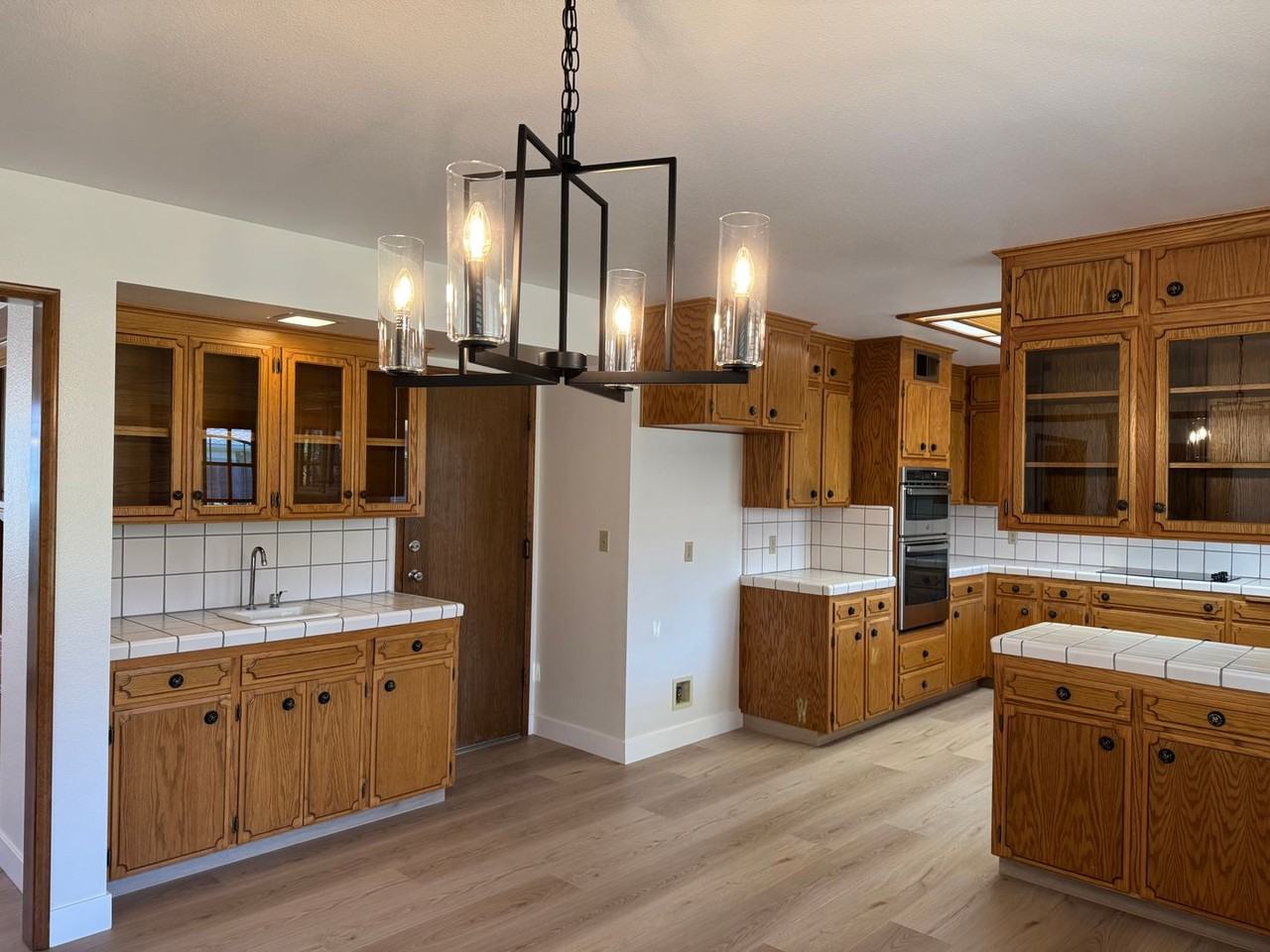 6517 N San Pedro Ave - Photo 7 of 38