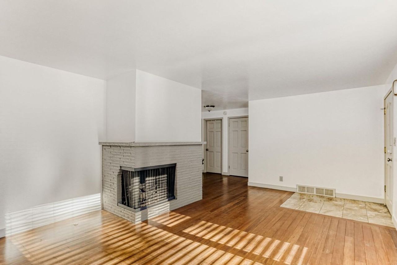 10020 Se 7th St - Photo 4 of 28