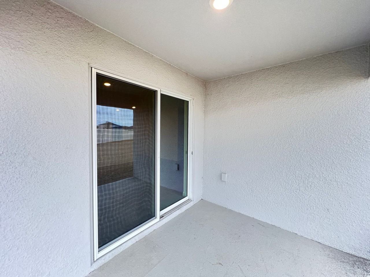 8561 Sw 46th Ave - Photo 7 of 31