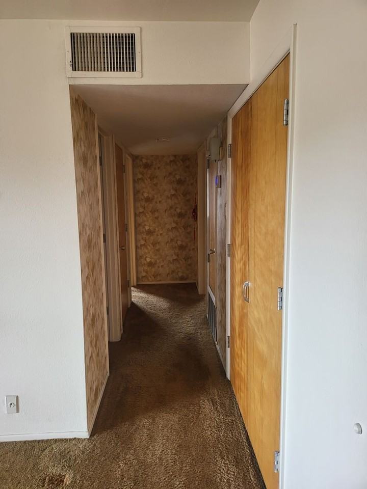 1601 Pennsylvania St Ne #2 - Photo 7 of 9