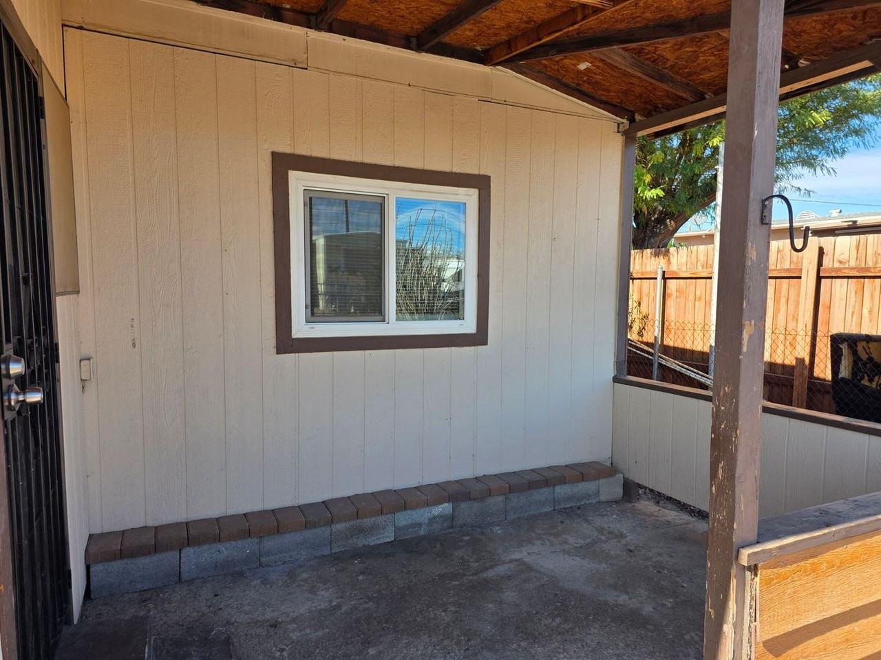 1849 Granada Dr - Photo 4 of 17