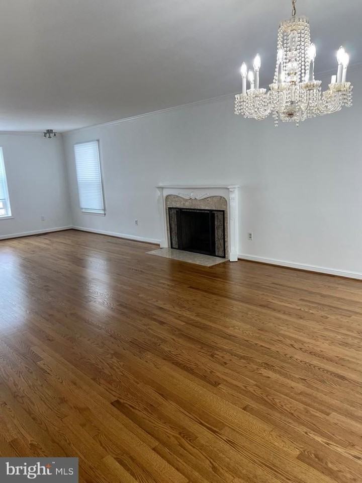 1213 Perry William Dr - Photo 7 of 31